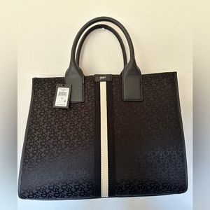 DKNY HANDBAG